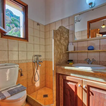 Allotina Houses Hotel