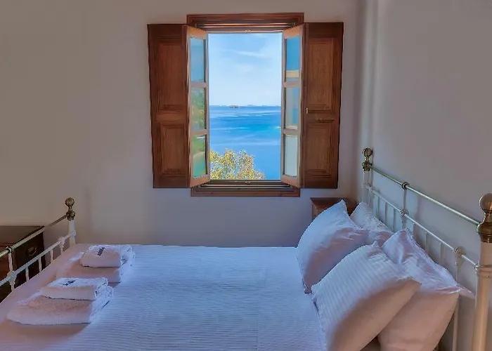 Allotina Houses Hotel *